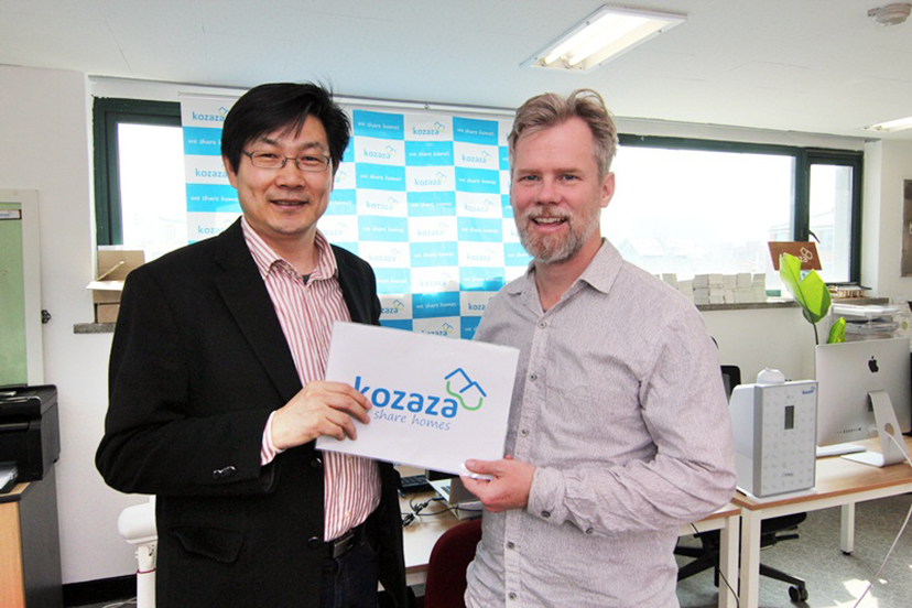Neal Gorenflo, co-founder of shareable.net, at kozaza Hanokstay in Bukchon Hanok Village