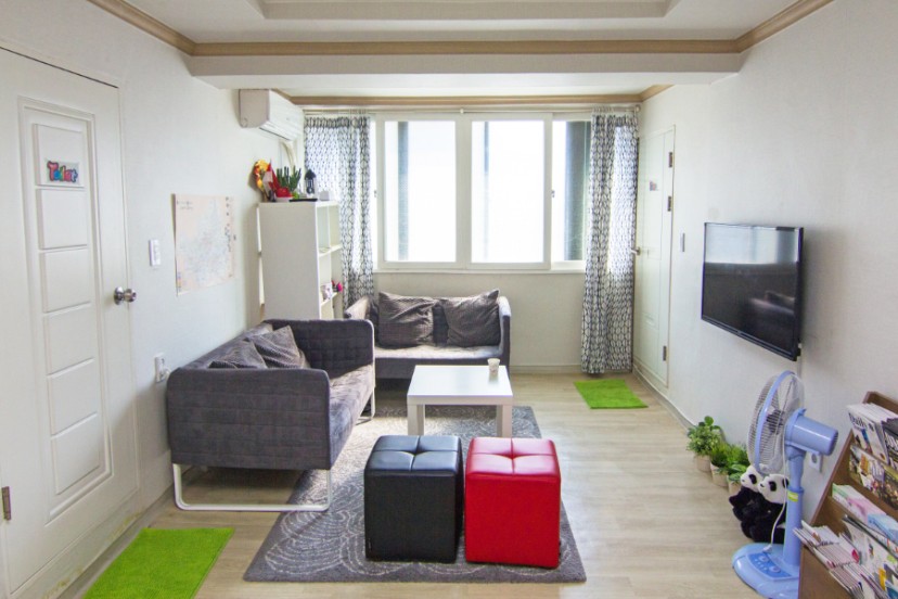 KOZAZA’s Guesthouse in Seoul #2. 10 Guesthouse