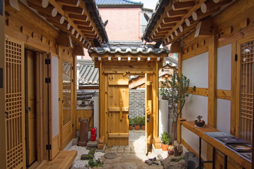 Bukchon Hanokstay Recommendation #3. Domus Suae