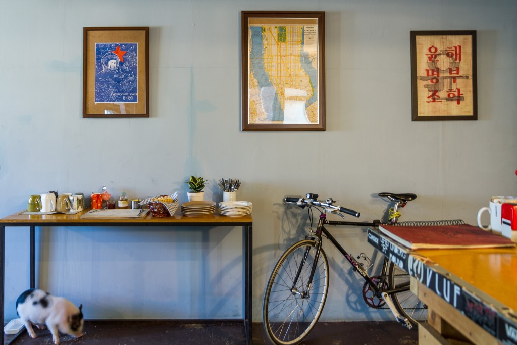 [360VR] 이색적인 저가 홍대숙소, 서울베이스캠프