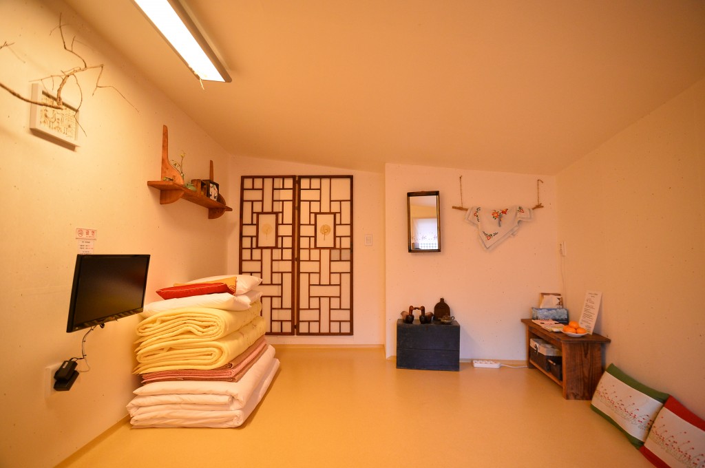 [KOZAZA PICKS] Moonlight garden – A Hanokstay in Jeonju Hanok Village with a beautiful garden