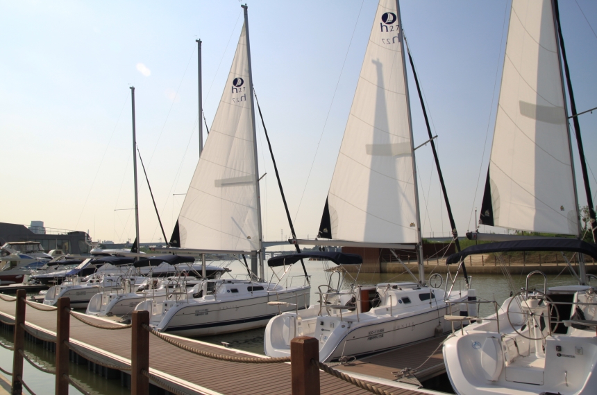 한강에서 즐기는 최고의 프라이빗 요트 액티비티, 이제 코자자에서 만나세요!